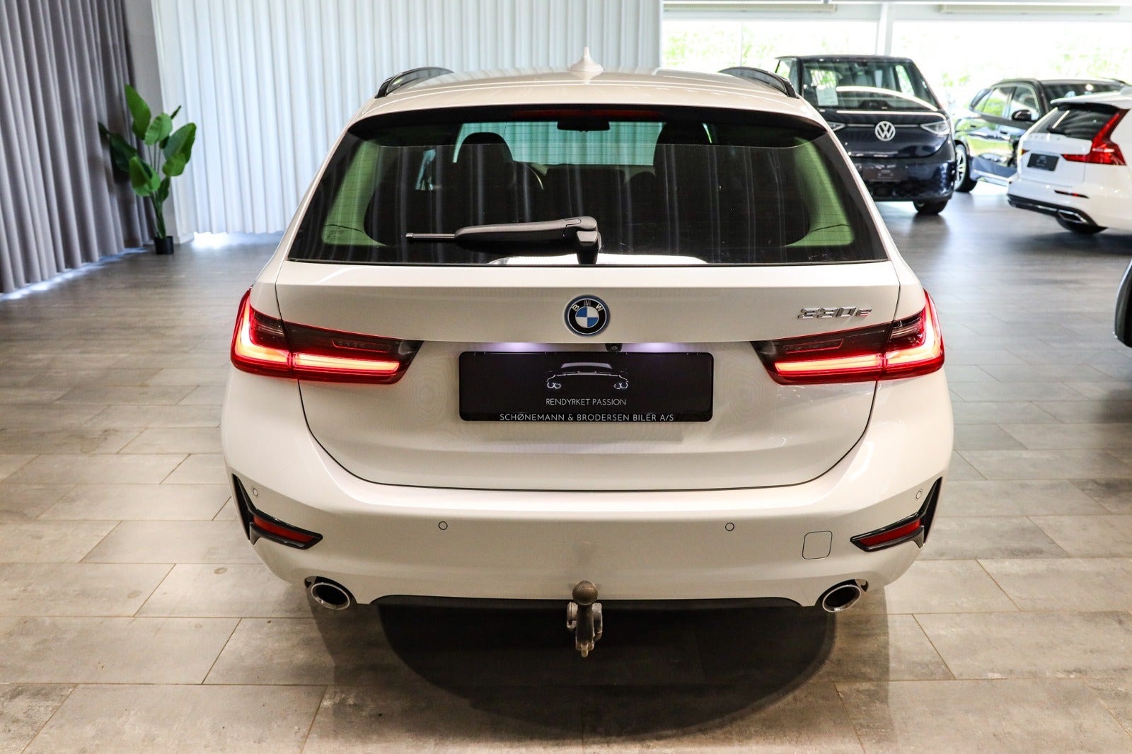 Billede af BMW 330e 2,0 Touring Sport Line aut.
