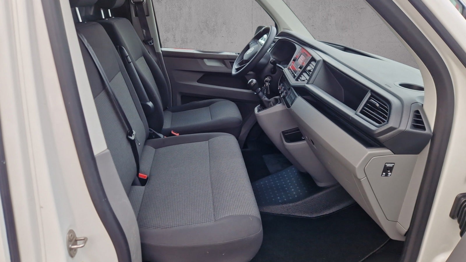 Billede af VW Transporter 2,0 TDi 110 Kassevogn lang