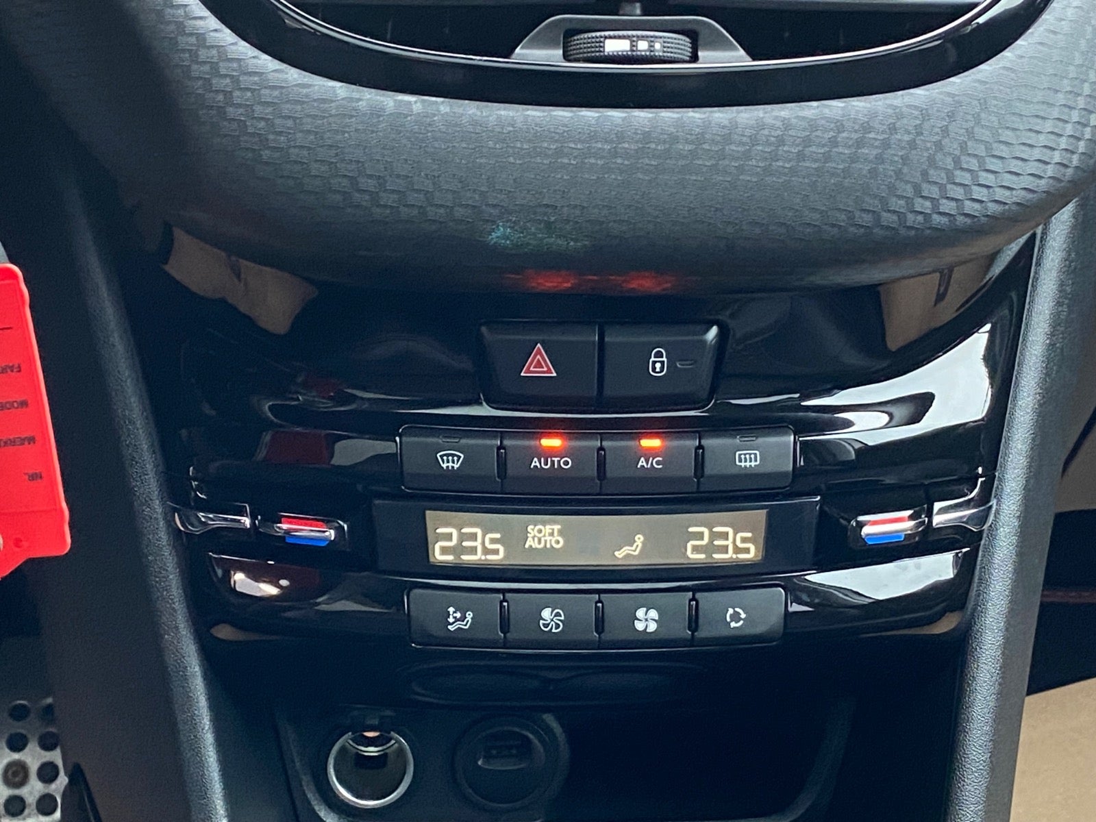 Billede af Peugeot 2008 1,5 BlueHDi 120 GT Line Sky EAT6