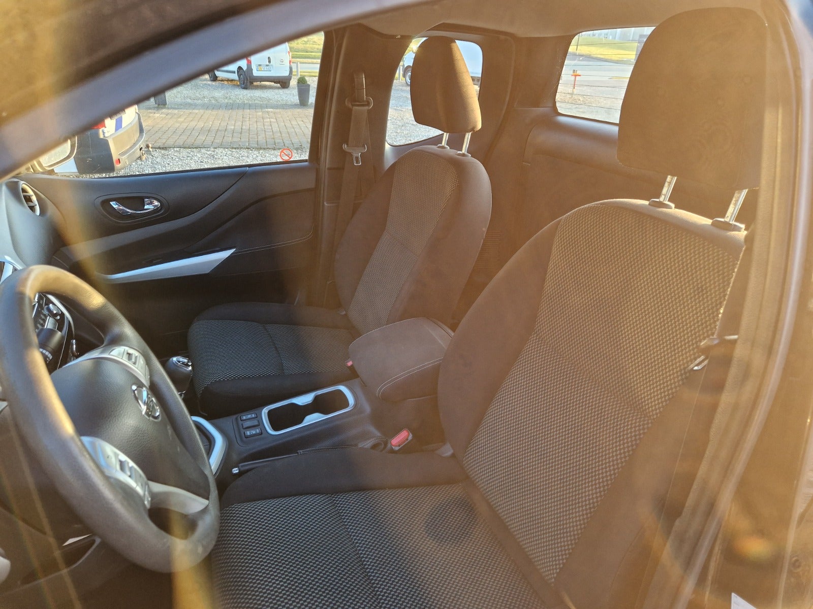 Billede af Nissan Navara 2,3 dCi 160 King Cab Acenta