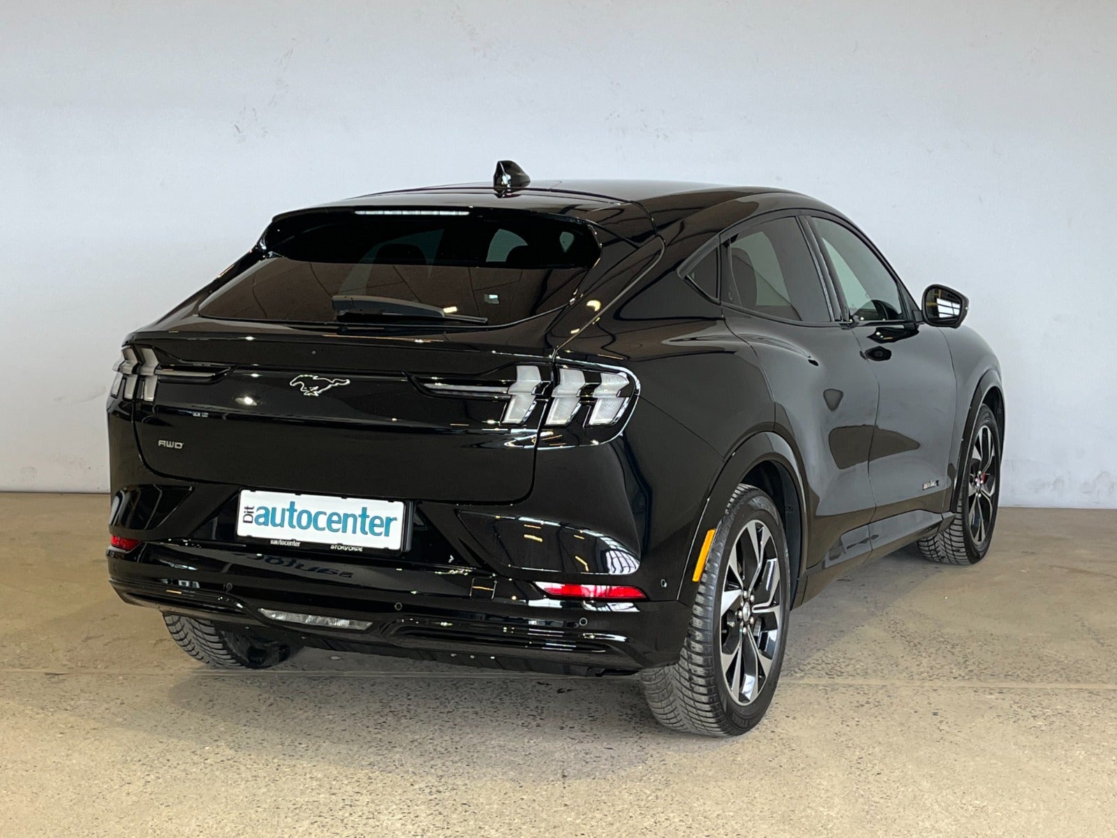 Ford Mustang Mach-E Extended Range AWD