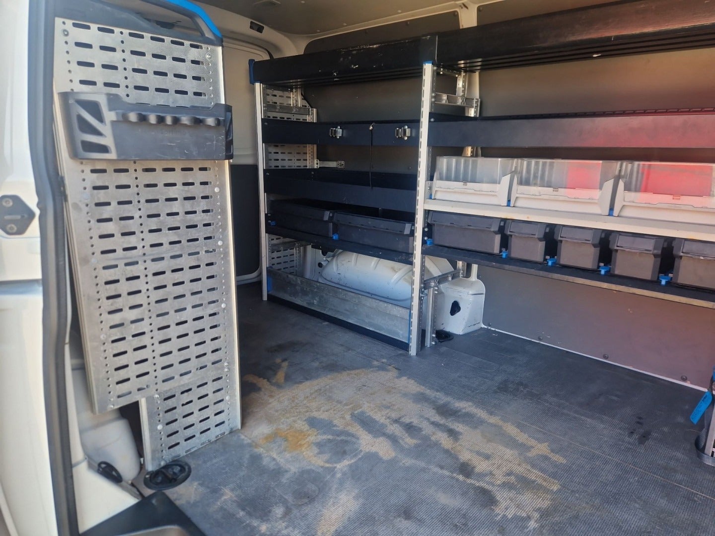 Billede af VW Transporter 2,0 TDi 150 Kassevogn kort