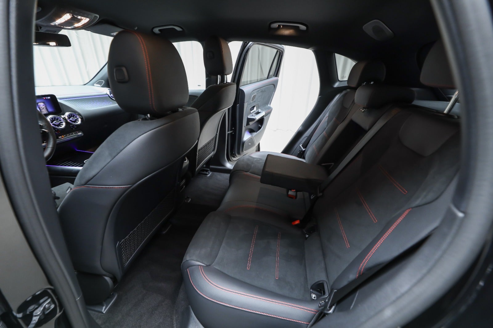 Mercedes-Benz EQA 250+ (5/8)
