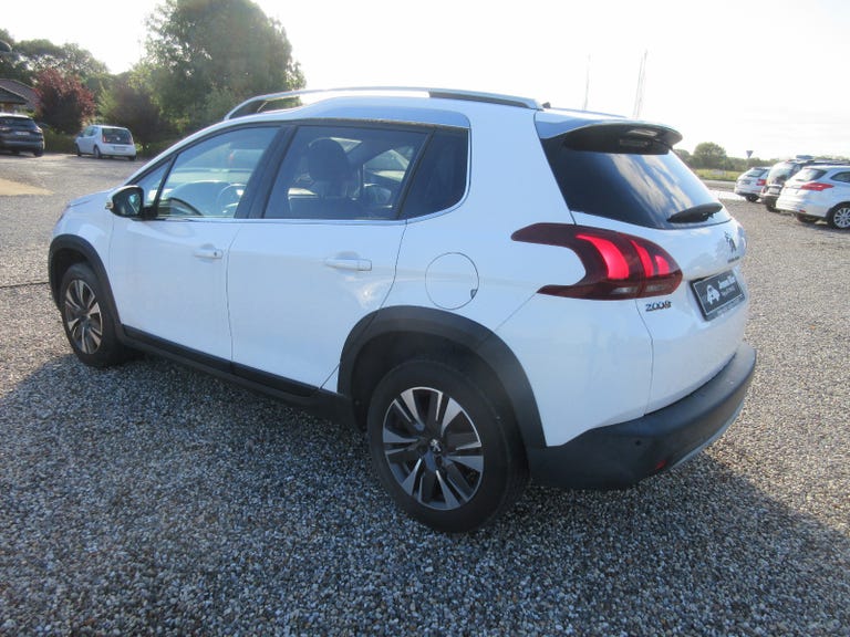 Peugeot 2008 PureTech 130 Allure Sky