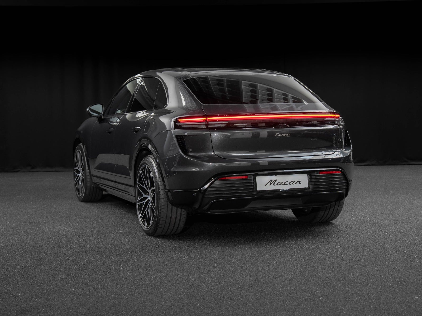 Gallery image 2 of 20