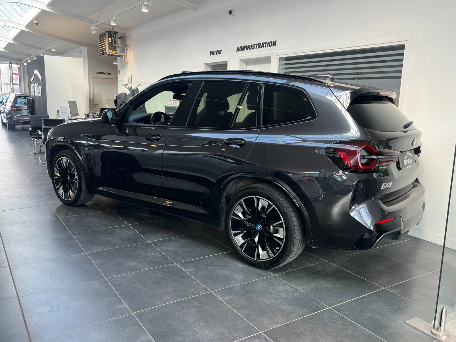 Billede af BMW iX3  Charged Plus M-Sport