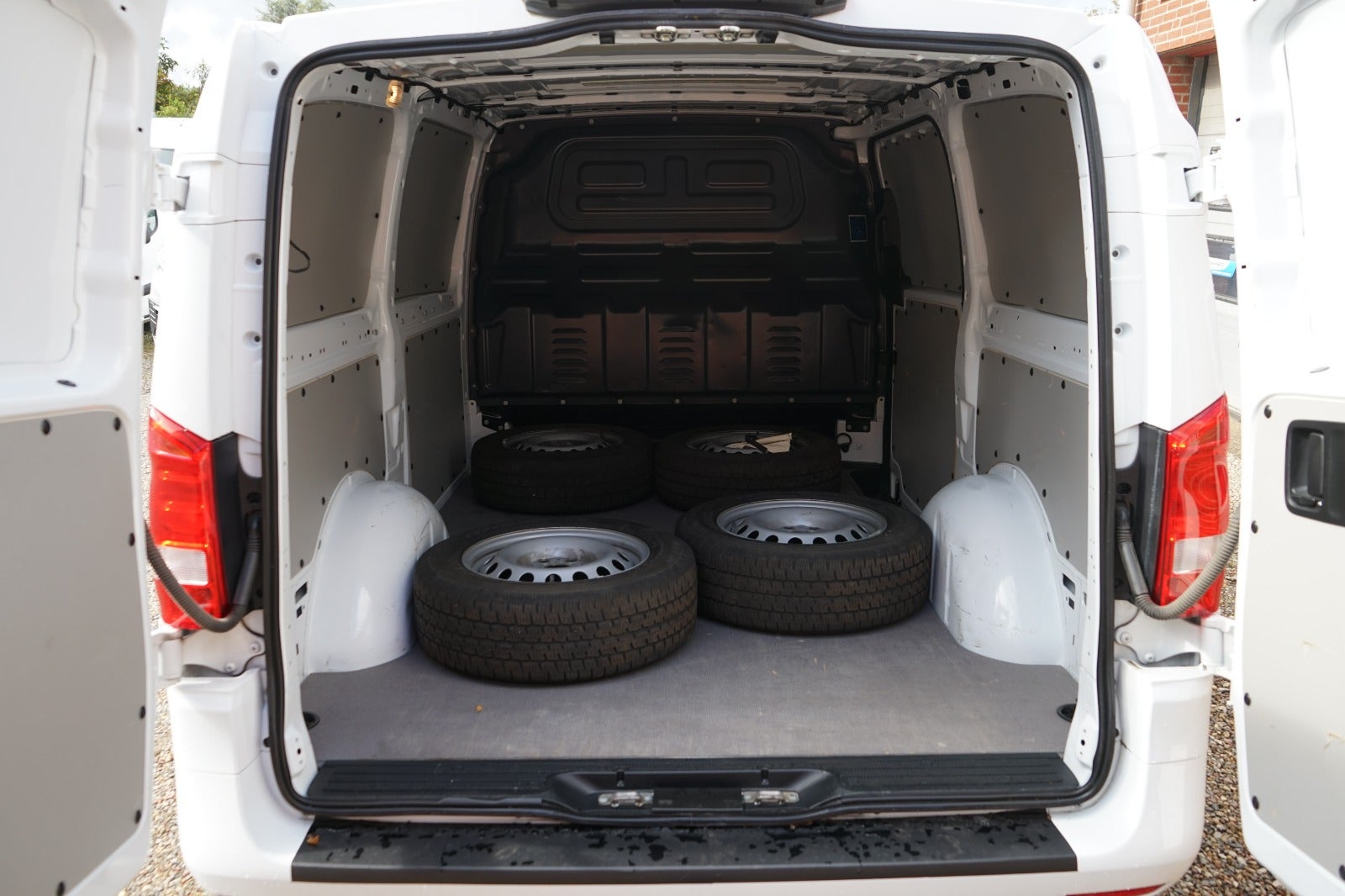 Billede af Mercedes Vito 114 2,0 CDi Kassevogn aut. L RWD