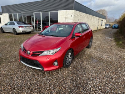 Toyota Auris 1,3 T2 5d