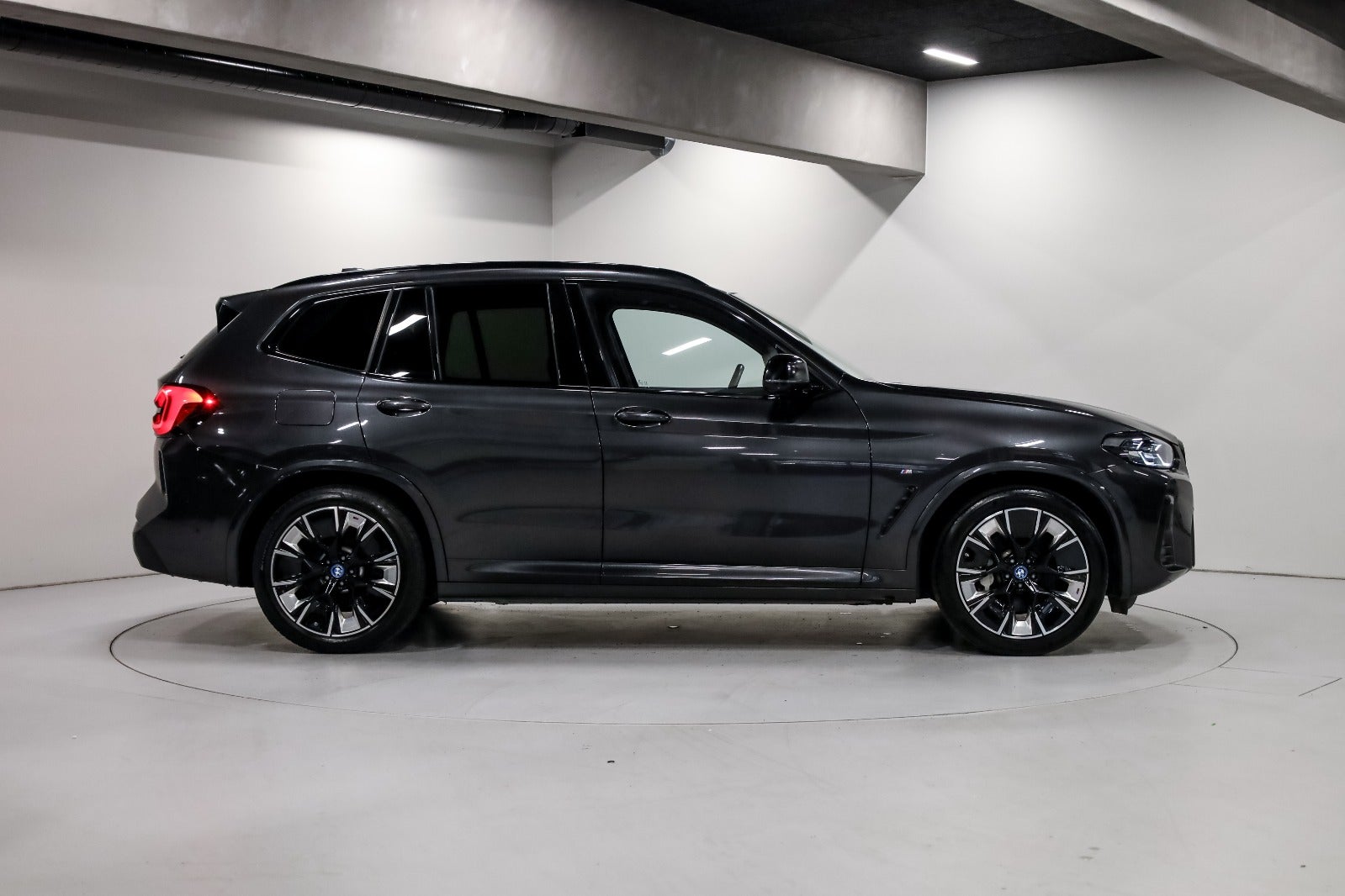 BMW iX3 Charged Plus M-Sport