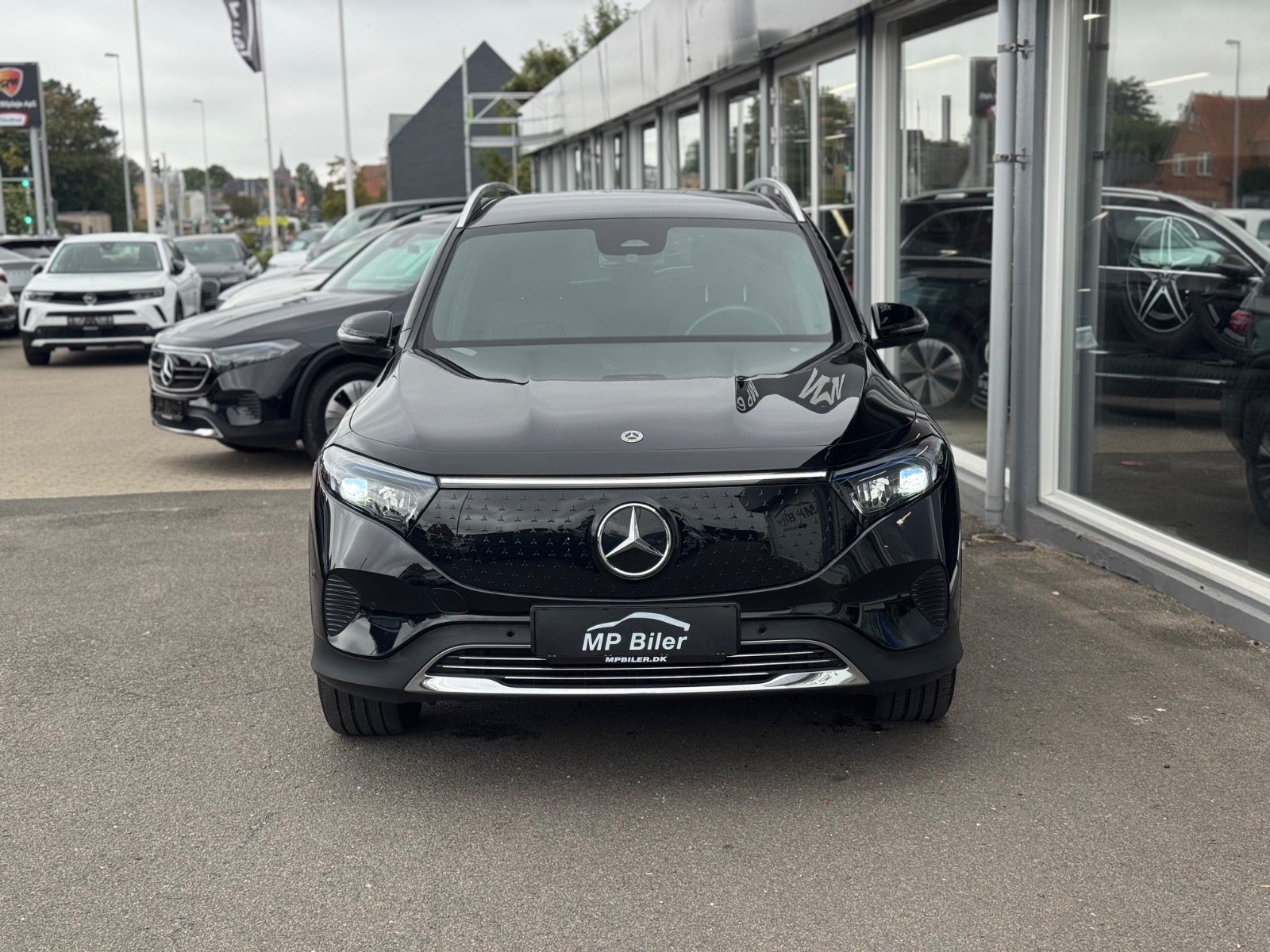 Billede af Mercedes EQB300  Progressive 4Matic 7prs