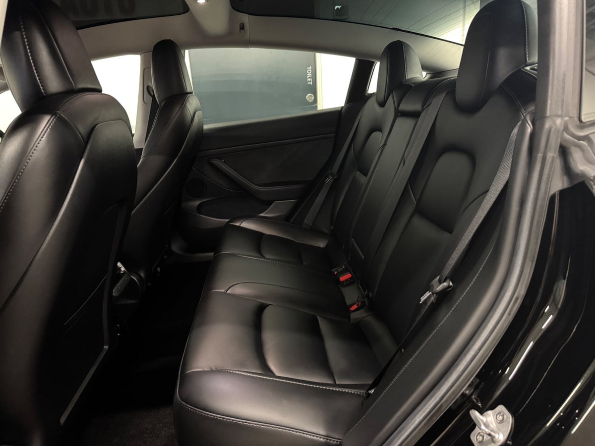 Tesla Model 3 Long Range RWD