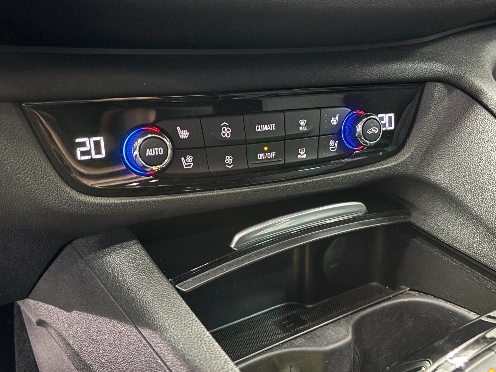 Billede af Opel Insignia 1,5 T 165 Dynamic Sports Tourer aut.