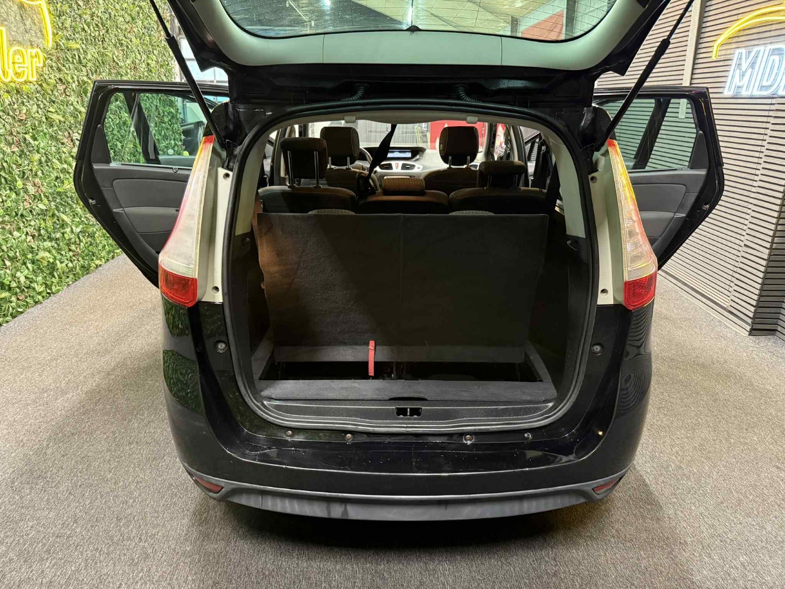 Billede af Renault Grand Scenic III 1,9 dCi 130 Dynamique 7prs