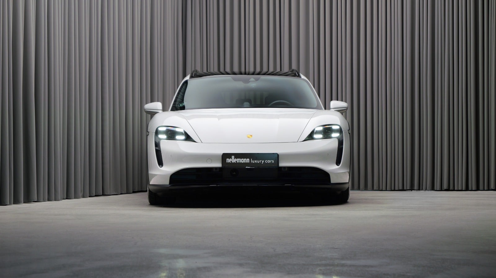 Porsche Taycan 4 Performance+ Cross Turismo
