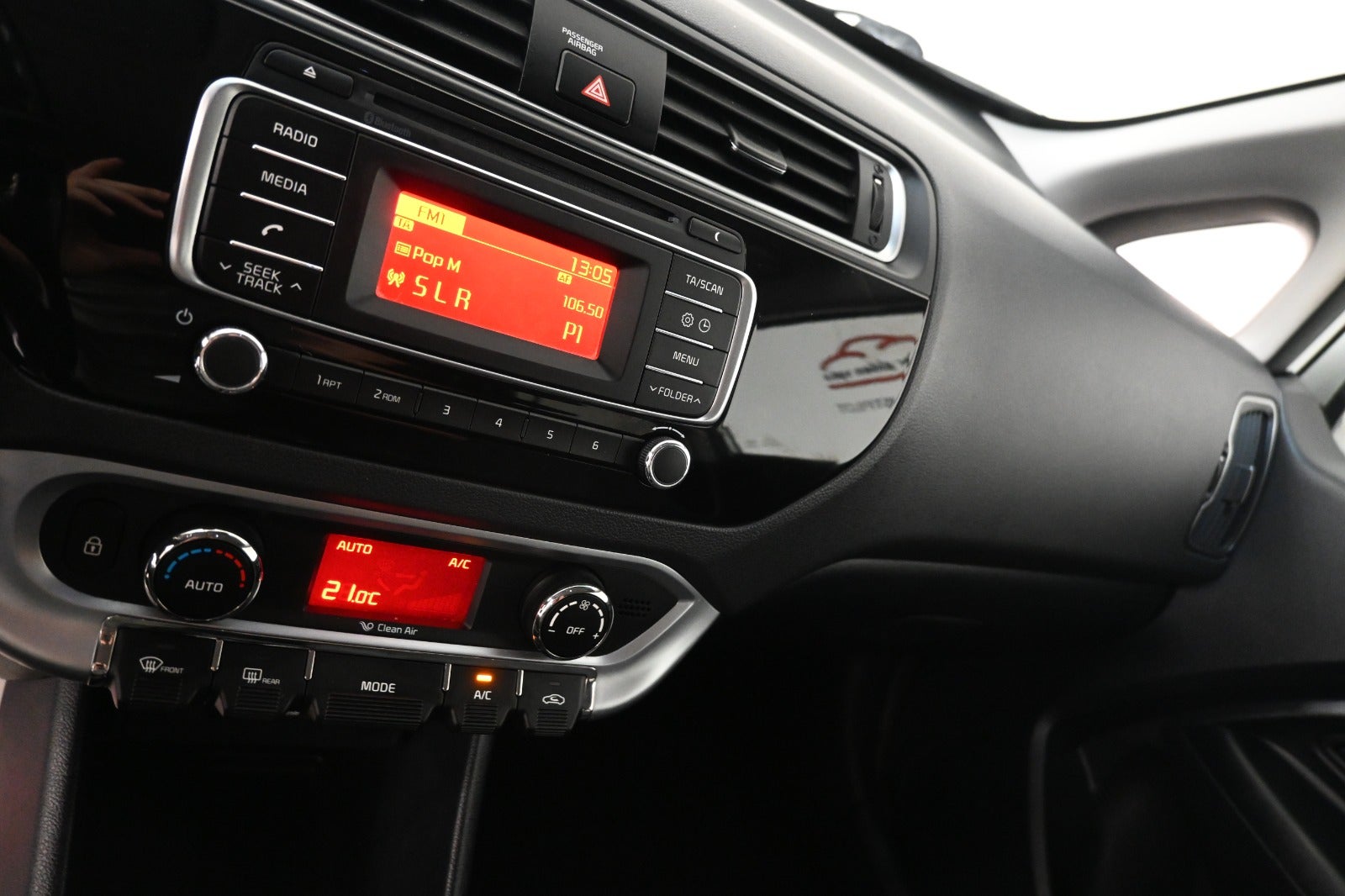 Kia Rio CVVT Attraction