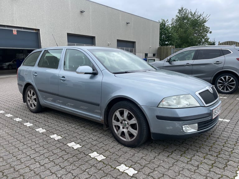 Skoda Octavia TDi Ambiente Combi