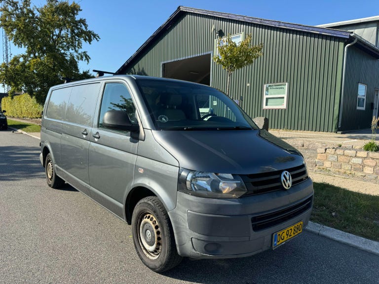 VW Transporter TDi 114 Kassevogn lang