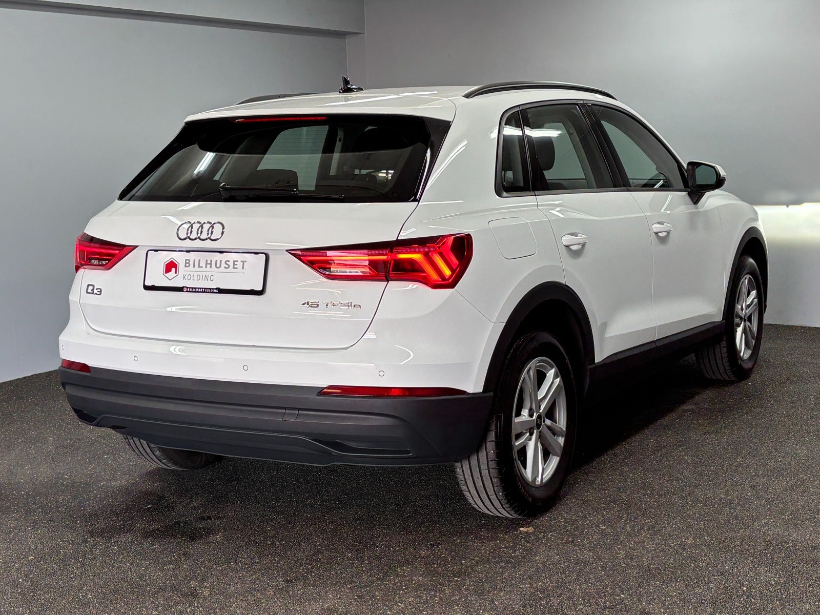 Billede af Audi Q3 45 TFSi e Attitude+ S-tr.