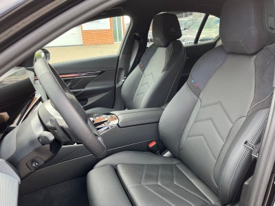 BMW i5 eDrive40 Fully Charged