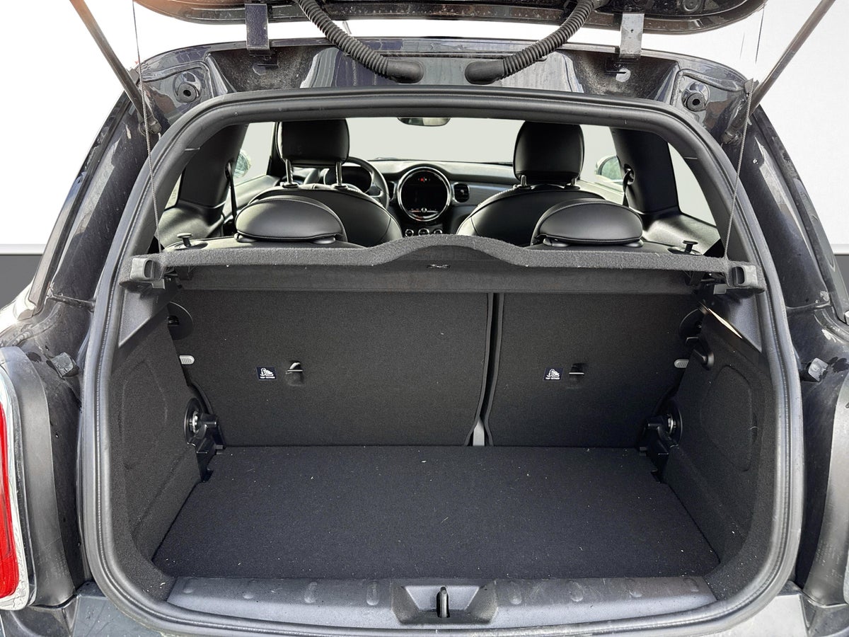 MINI Cooper SE Classic Trim billede 16