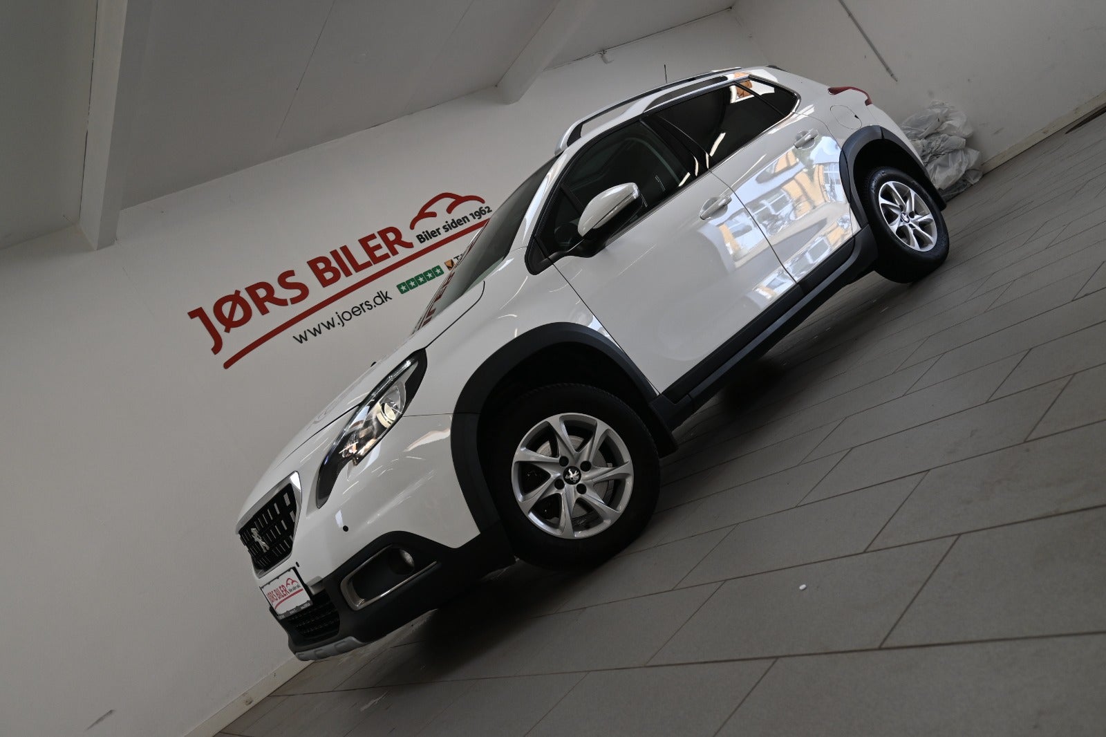 Peugeot 2008 e-THP 110 Desire Sky