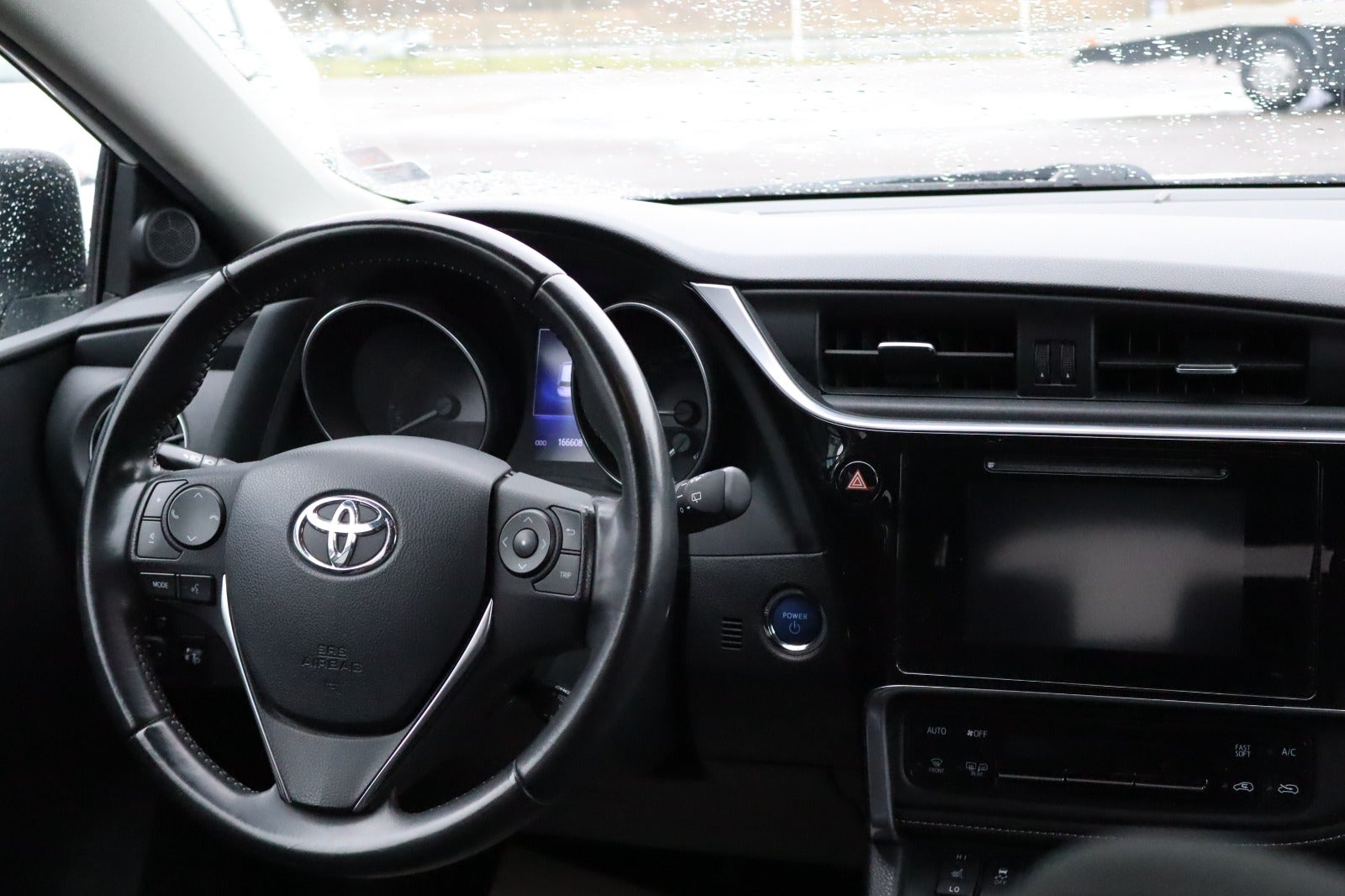 Billede af Toyota Auris 1,8 Hybrid Executive CVT