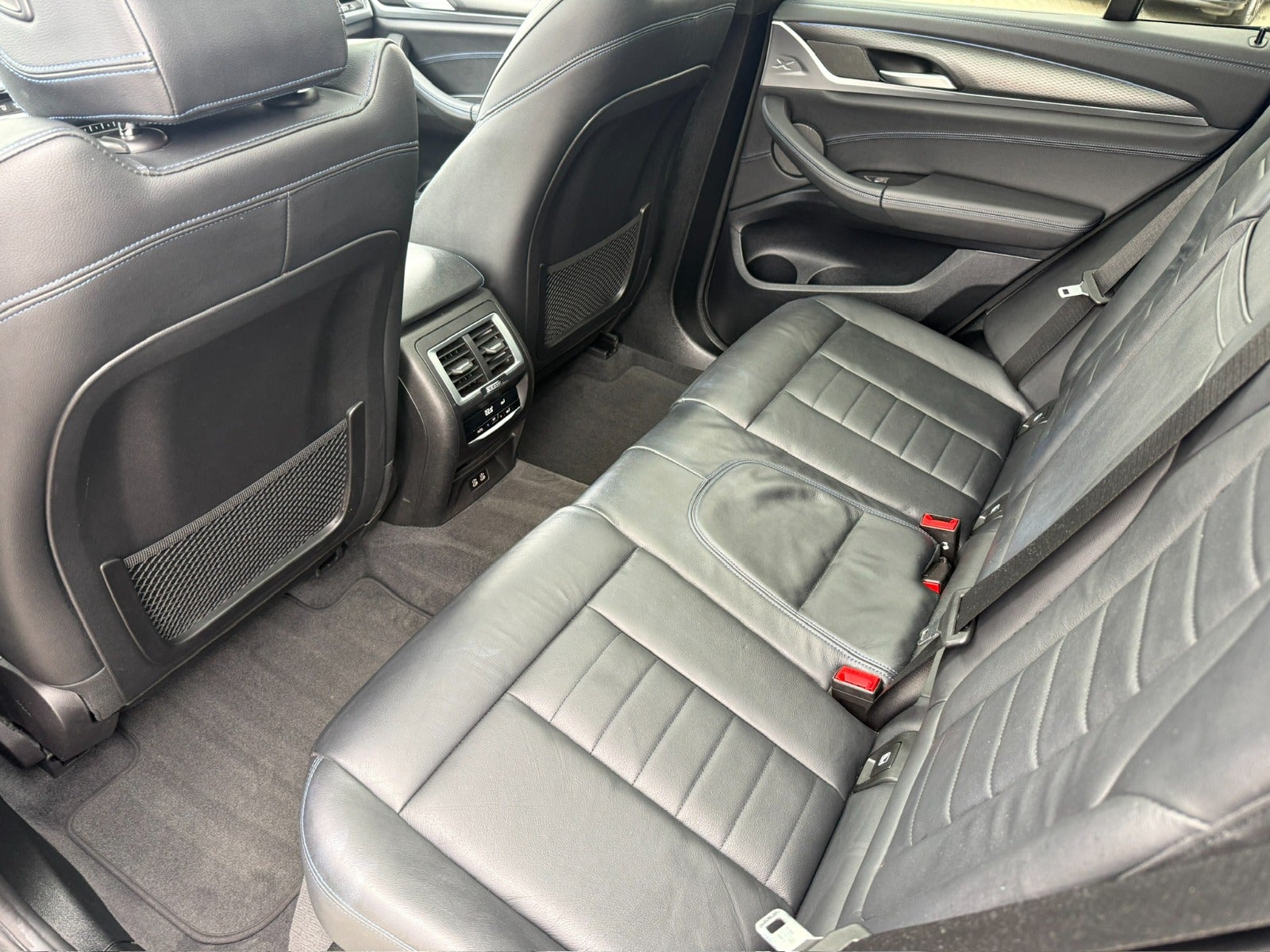 BMW iX3, Billede 16