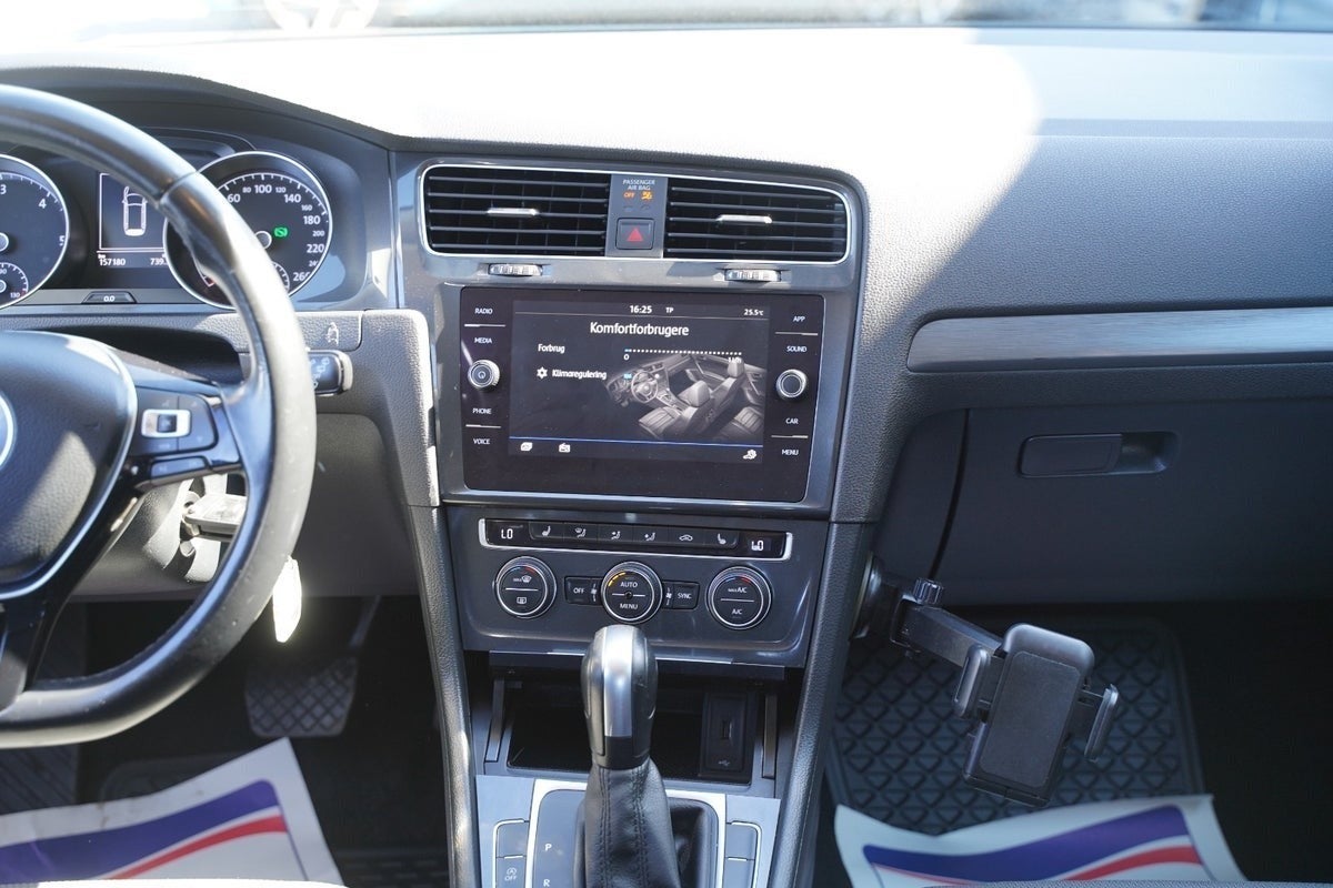 Billede af VW Golf VII 2,0 TDi 150 Comfortline Connect Variant DSG Van