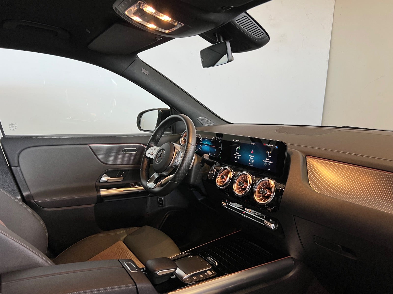 Mercedes EQA250 Electric Art