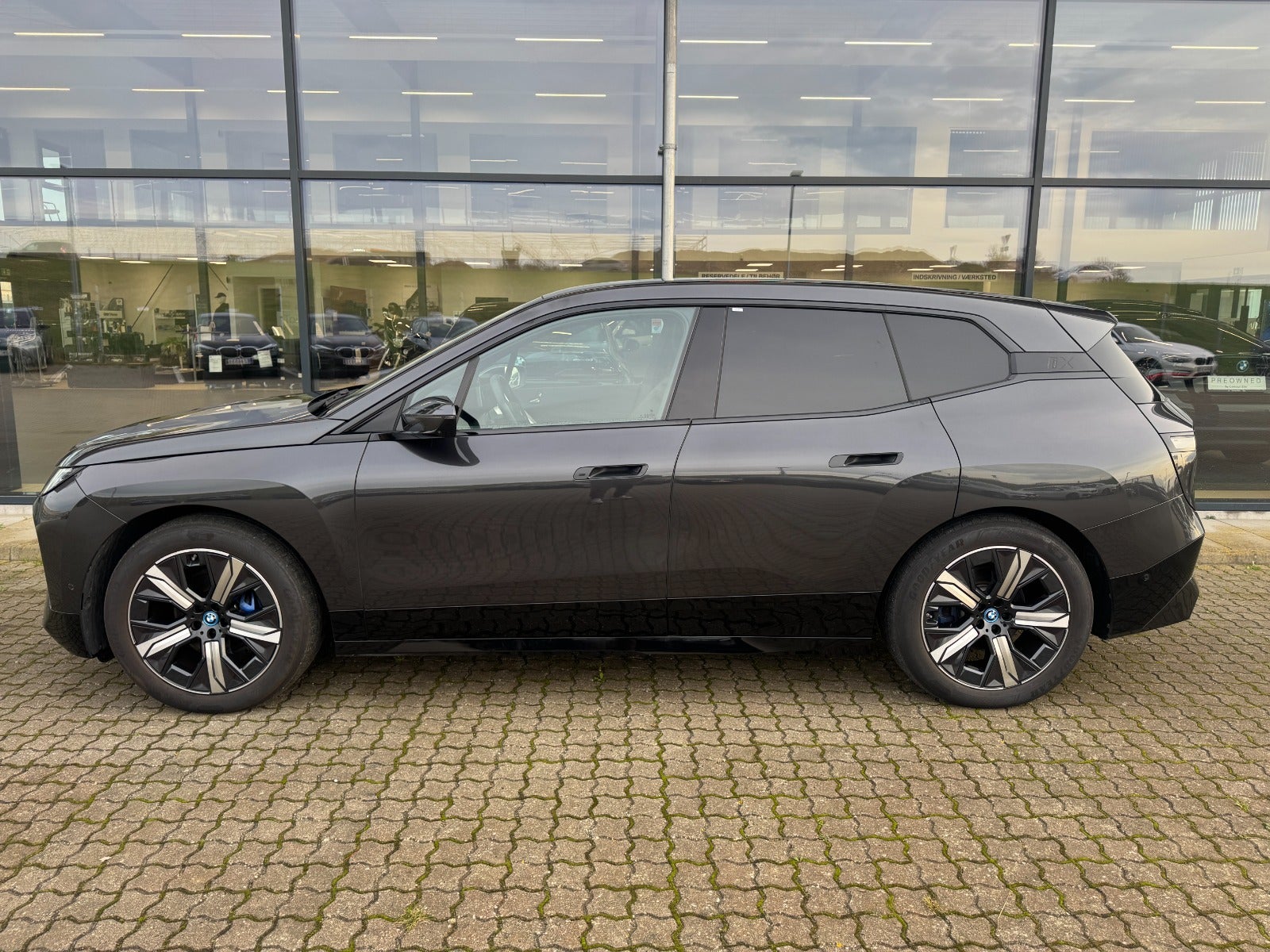 BMW iX xDrive50 Supercharged 5d - 3
