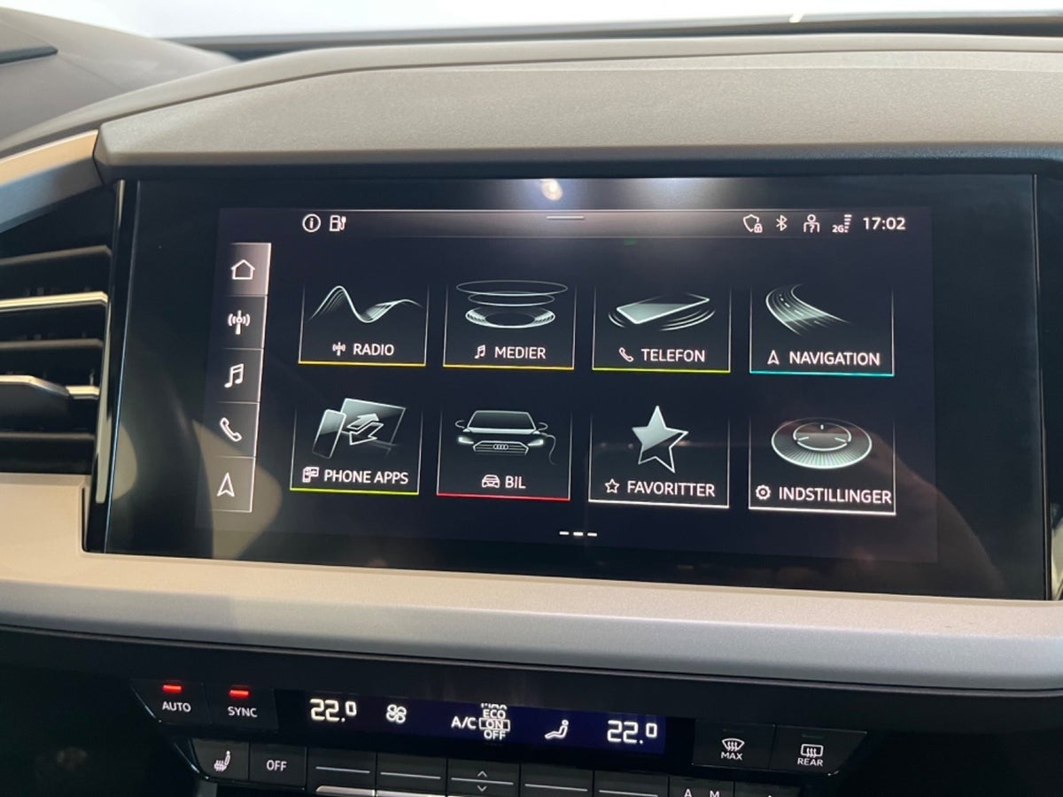 Audi Q4 e-tron S-line quattro Van