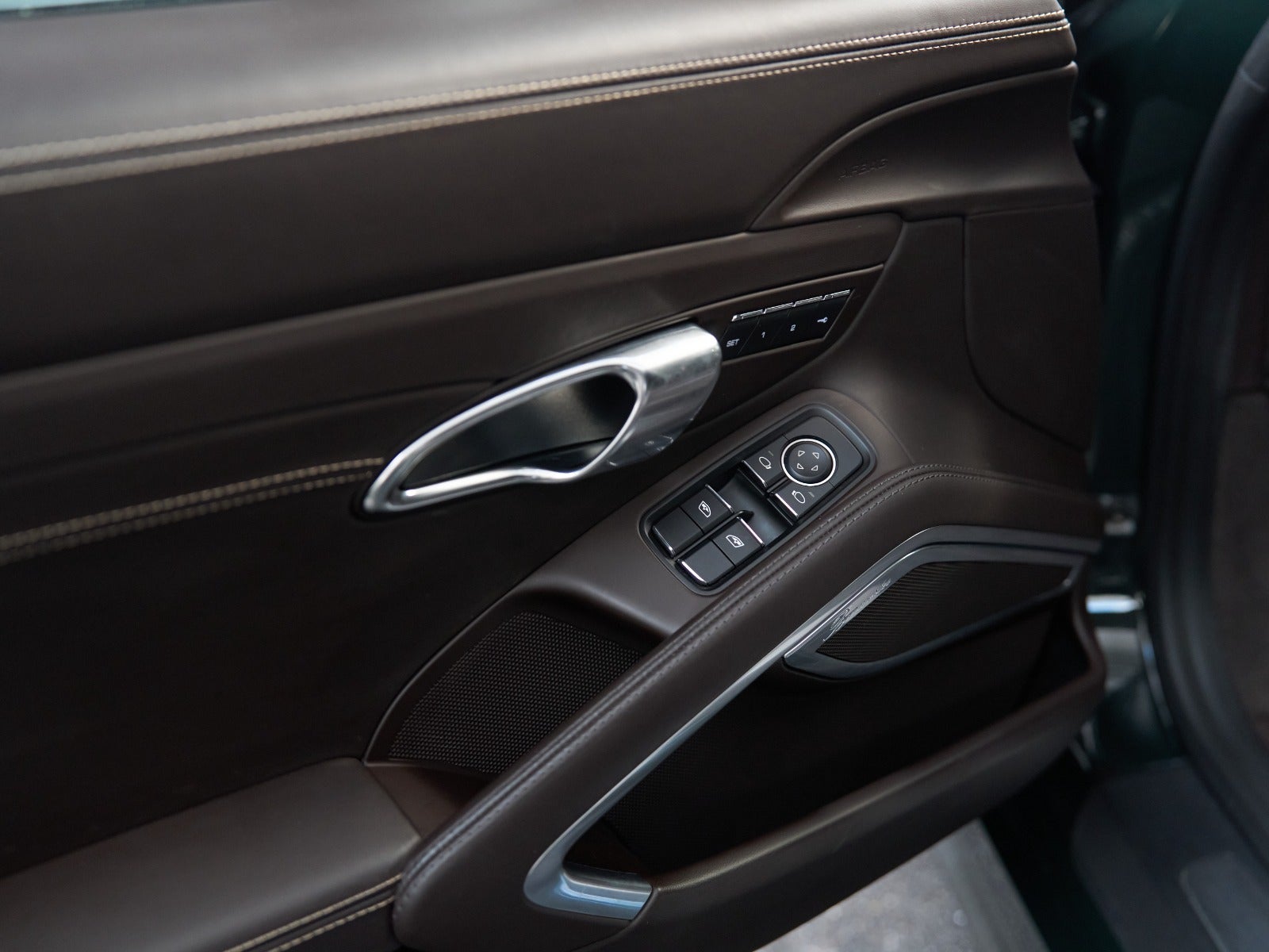 Gallery image 9 of 18