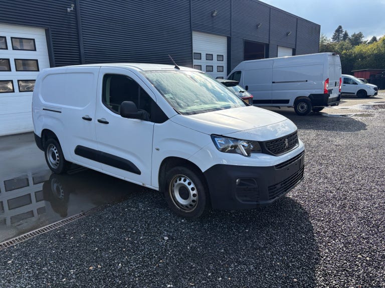 Peugeot Partner BlueHDi 100 L2V2 Plus Van