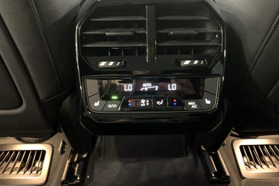 BMW iX xDrive40 Supercharged