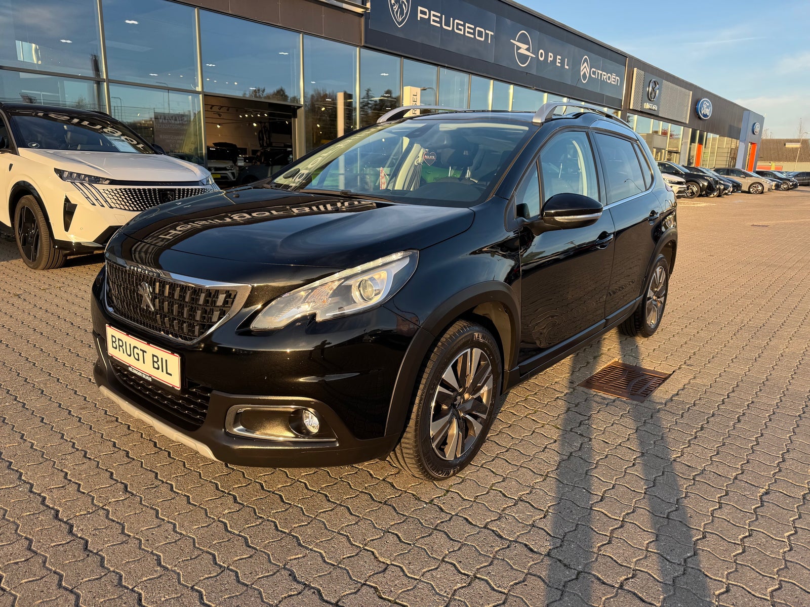 Peugeot 2008 1,6 BlueHDi 100 Allure Sky