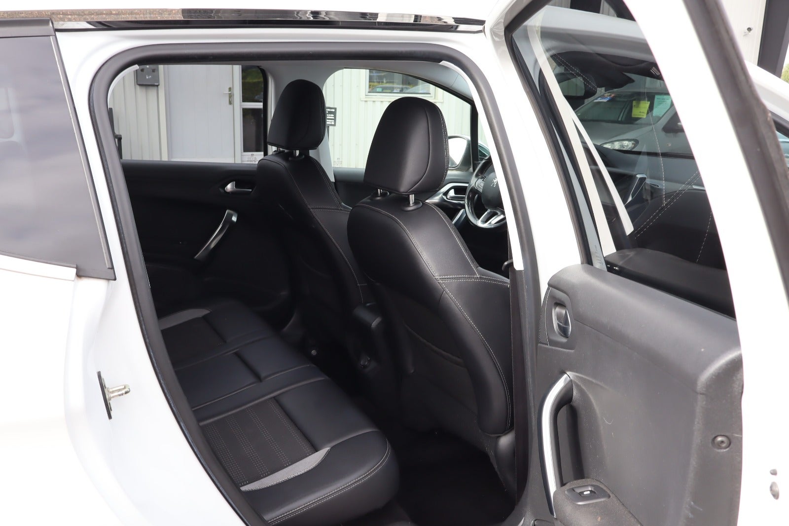 Billede af Peugeot 2008 1,2 VTi 82 Access