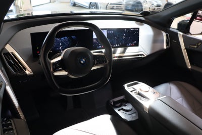 BMW iX xDrive40 Fully Charged
