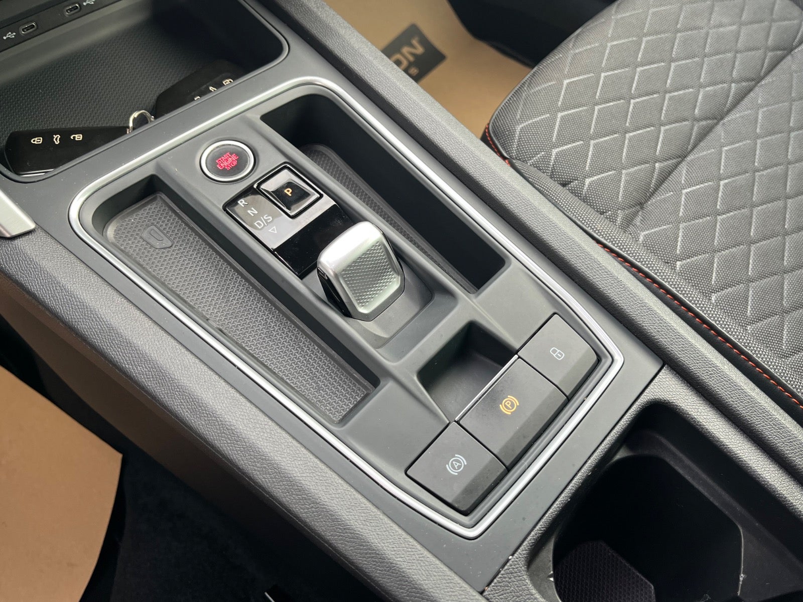 Billede af Seat Leon 1,5 eTSi 150 FR Sportstourer DSG