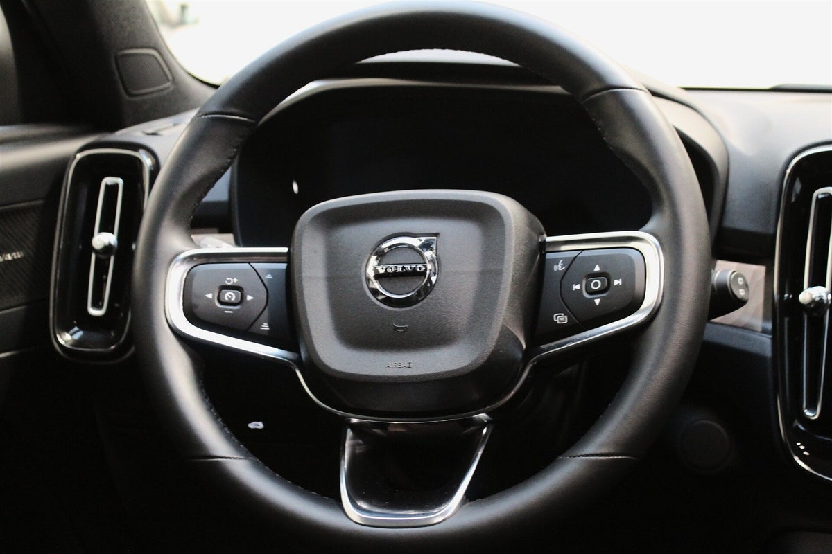 Volvo EX40 Extended Range Black Edition billede 8