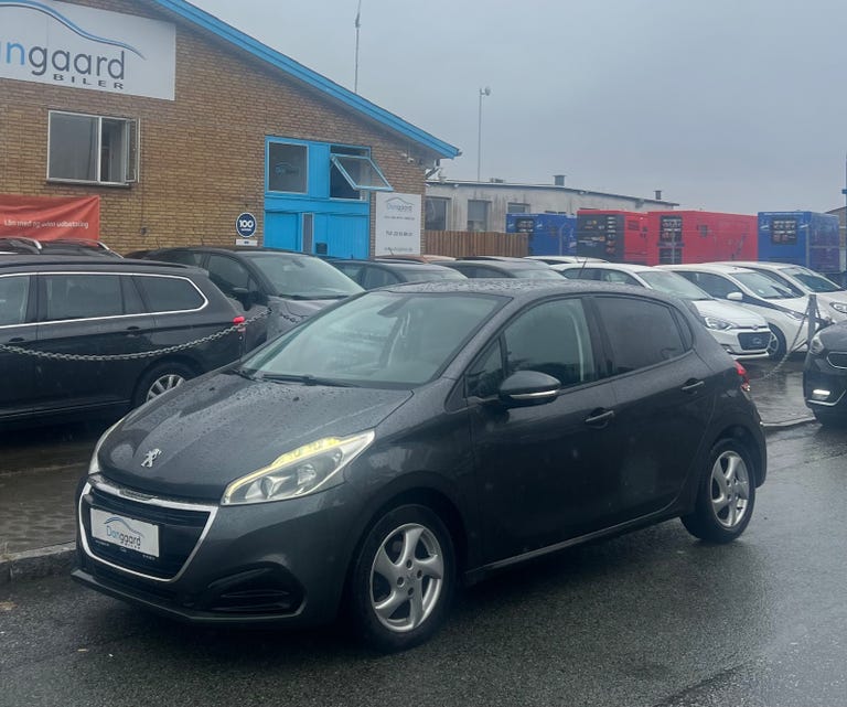 Peugeot 208 BlueHDi 100 Chili+