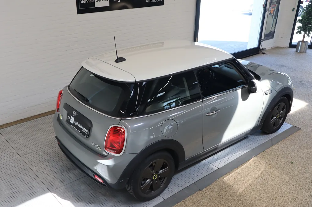 MINI Cooper SE Classic Trim