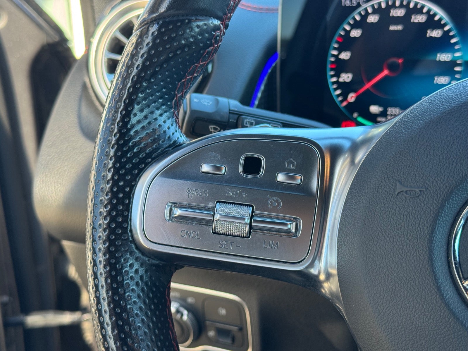 Billede af Mercedes EQB300  AMG Line 4Matic
