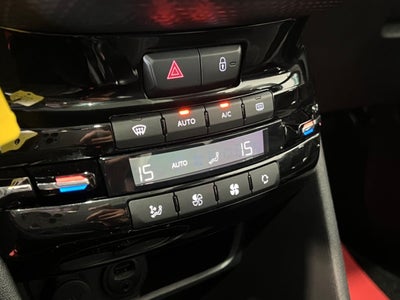 Peugeot 208 PureTech 82 Allure Sky