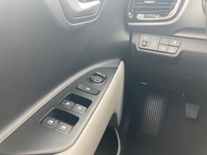 Kia Stonic T-GDi Advance Intro