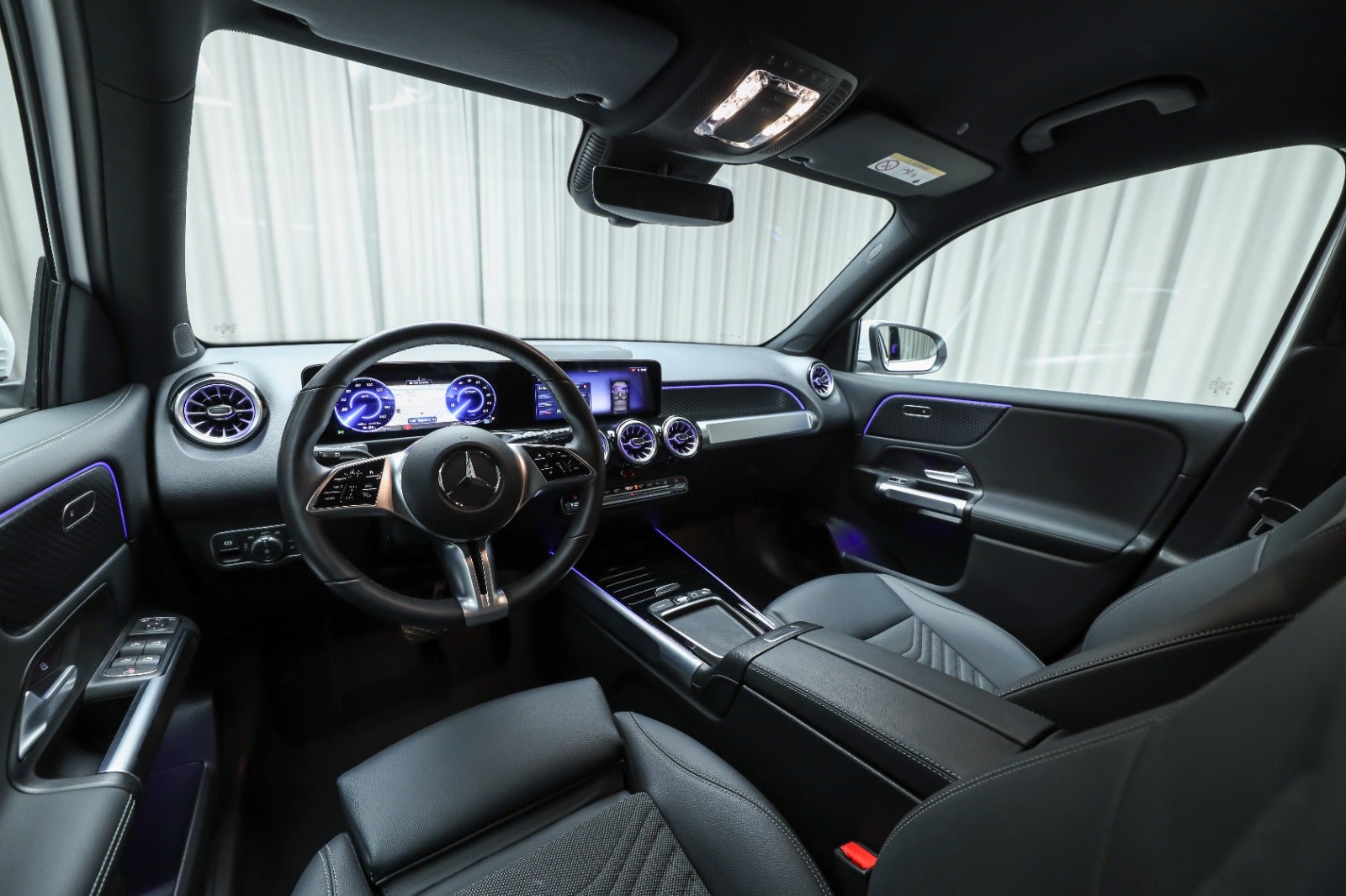 Mercedes-Benz EQB 250+ (4/8)