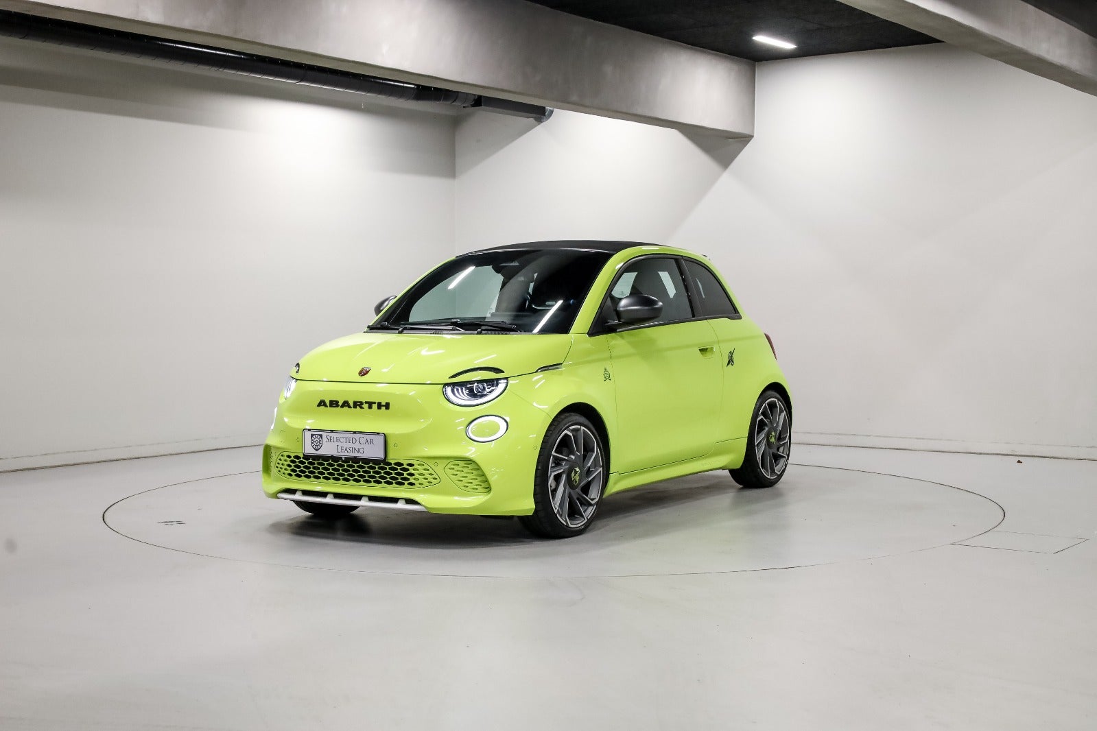Abarth 500e Scorpionissima Cabrio