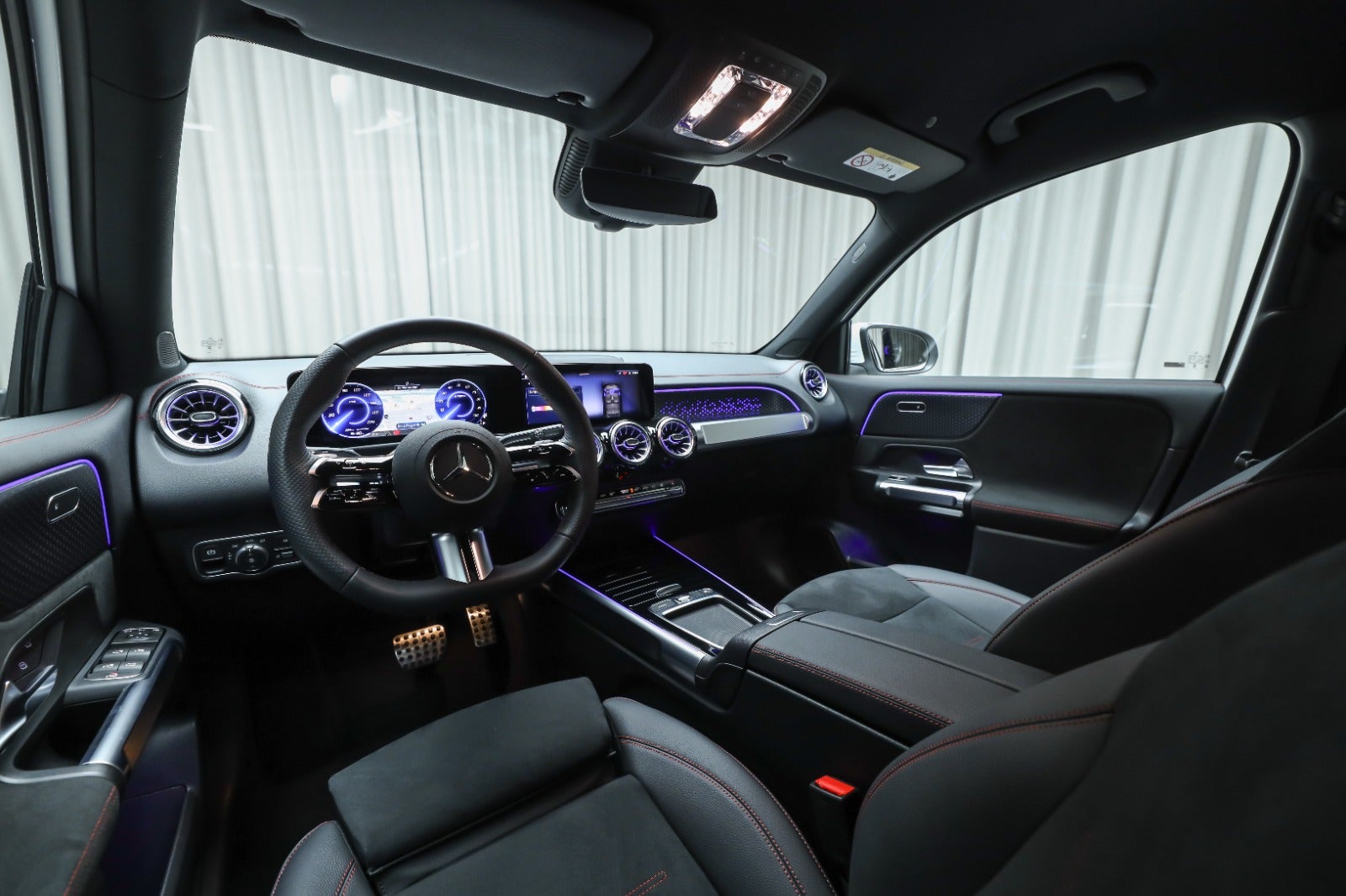 Mercedes-Benz EQB 250+ (4/8)