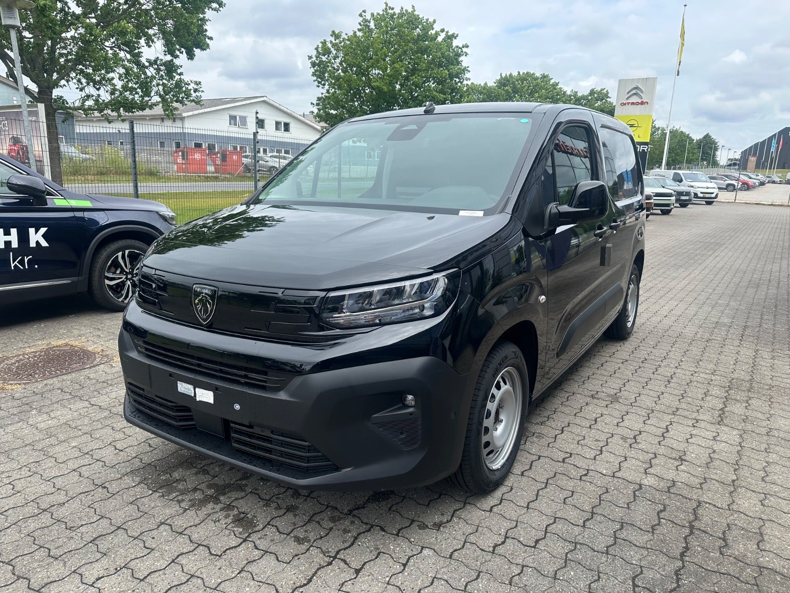 Peugeot Partner BlueHDi 130 L1V1 Plus EAT8 Van