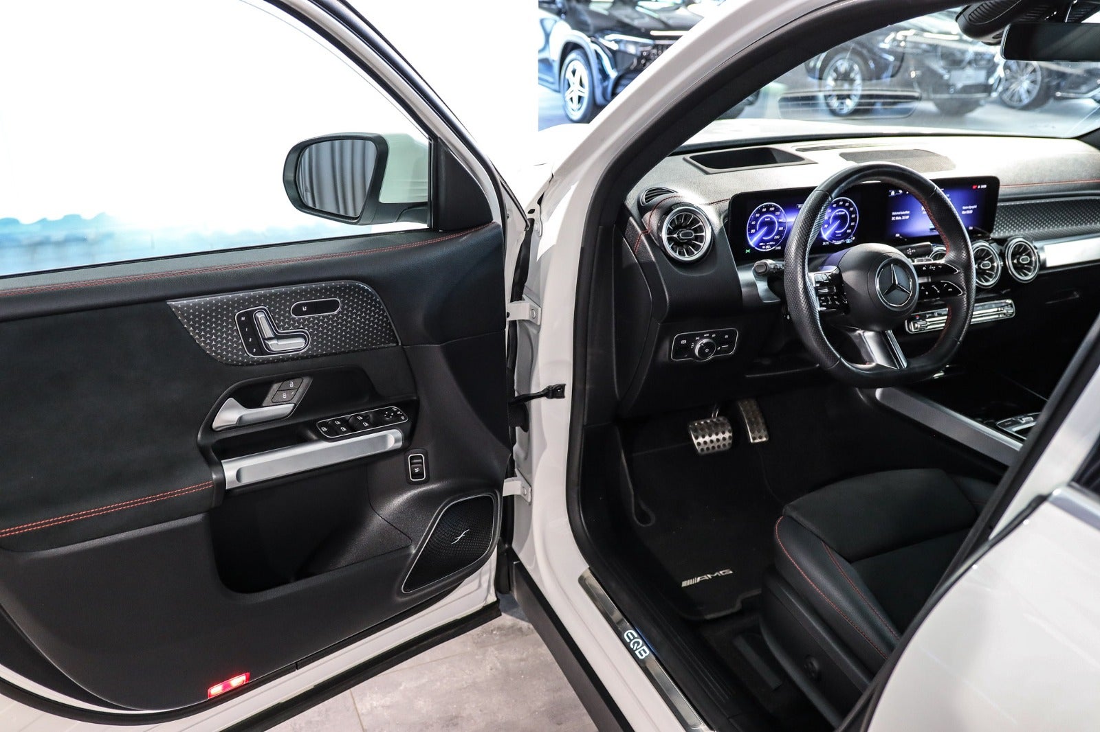 Billede af Mercedes EQB300  AMG Premium 4Matic