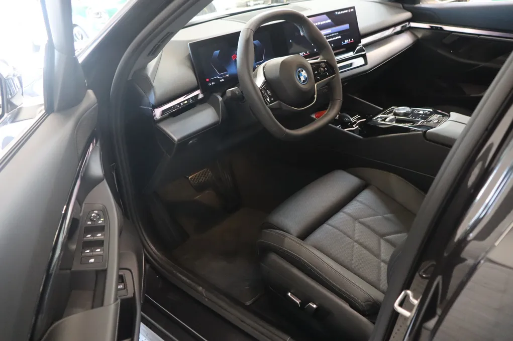 BMW i5 eDrive40 Sport Line